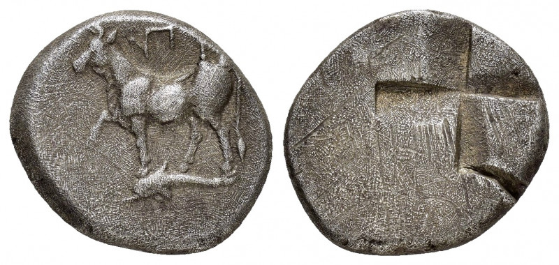 THRACE.Byzantion.(Circa 340-320 BC).Siglos.

Obv : ΠY.
Bull standing left on dol...