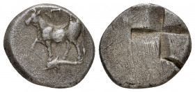 THRACE.Byzantion.(Circa 340-320 BC).Siglos.

Obv : ΠY.
Bull standing left on dolphin.

Rev : Mill-sail incuse.
SNG BM Black Sea 21.

Condition : Beaut...