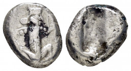 ACHAEMENID EMPIRE.Time of Darios I to Xerxes II.(Circa 485-420 BC).Sardes.Siglos.

Obv : Persian king or hero, wearing kidaris and kandys and with qui...