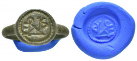 ANCIENT BYZANTINE BRONZE RING.(10th-11th century).Ae.

Obv : Cruciform invocative monogram.

Rev : Blank.

Condition : Good very fine.

Weight : 6.4 g...
