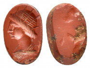 ANCIENT GREEK INTAGLIO GEMSTONE.(2nd-1st century BC).

Obv : Radiate, draped and cuirassed bust right.

Rev : Blank.

Condition : Good very fine.

Wei...