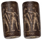 WESTERN ASIATICc AKKADIAN CYLINDER SEAL.(23rd-22nd century BC).

Obv :

Rev :

Condition : Good very fine.

Weight : 4.5 gr
Diameter : 21 mm