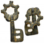 ANCIENT ROMAN BRONZE KEY.(1st-2nd century).Ae.

Obv : Blank.

Rev : Blank.

Condition : Good very fine.

Weight : 5.1 gr
Diameter : 36 mm