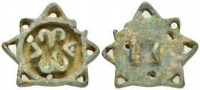 ANCIENT BYZANTINE BREAD STAMP.(8th-10th century).Ae.

Obv : Monogram.

Rev : Blank.

Condition : Good very fine.

Weight : 21.1 gr
Diameter : 38 mm