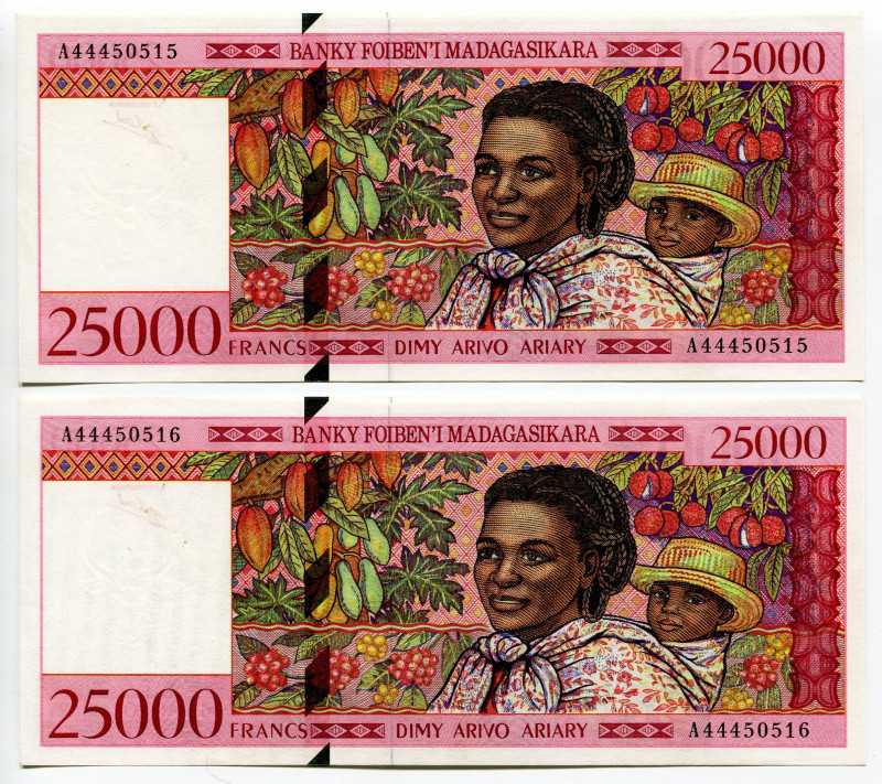 Madagascar 2 x 25000 Francs / 5000 Ariary 1998 - 2003 Consecutive numbers
P# 82...