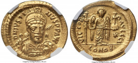 Justin I (AD 518-527). AV solidus (21mm, 4.49 gm, 7h). NGC MS 4/5 - 4/5, clipped. Constantinople, 10th officina. D N IVSTI-NVS PP AVG, helmeted, cuira...