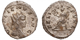 Gallienus (253-268)
AE Antoninianus
2,53 g / 21 mm
Rome, 263
Radiate head right. / Felicitas seated left, holding caduceus and cornucopiae.
RIC 1...