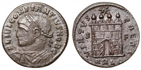 Constantius II. (Caesar, 324-337)
AE Follis
3,25 g / 18 mm
Arles
Laureate, draped, and cuirassed bust left. / Camp gate with four turrets; star ab...