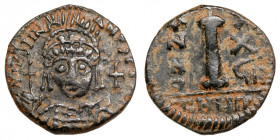 Justinian I. (527-565)
AE Decanummium
4,42 g / 19 mm
Theoupolis (Antioch)
Crowned and cuirassed bust facing, holding globus cruciger and shield; c...