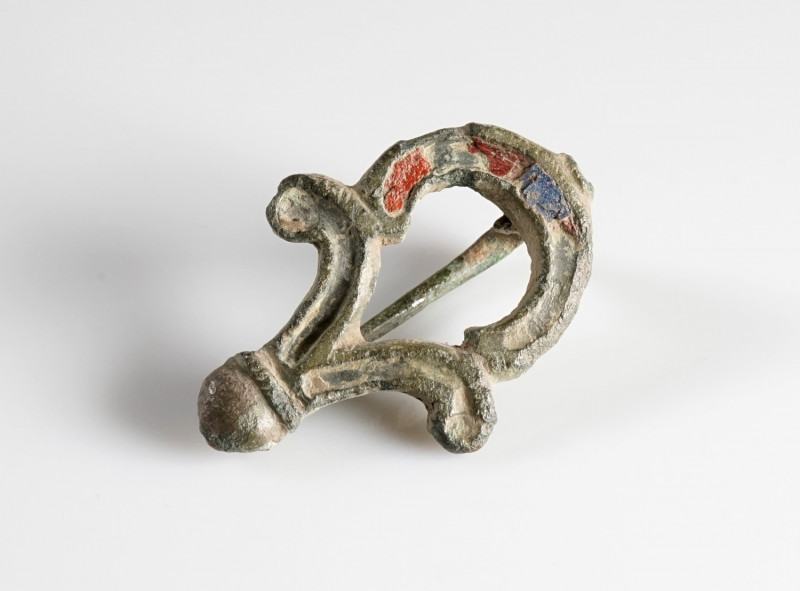 Roman Enamelled Brooch
AE
33 mm
~ 2nd-4th century 


Pin restored.
Austri...