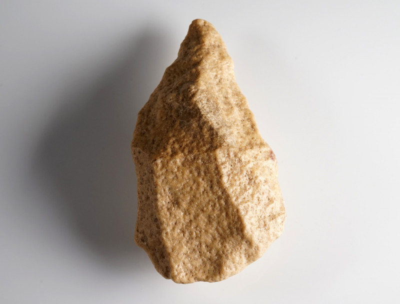 Palaeolithic Stone Hand Axe

96x48x30 mm
500.000-200.000 BCE



Austrian ...