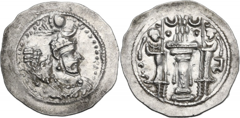 Greek Asia. Sasanian Kings. Yazdgard I (399-420). AR Drachm. GW mint, year unsig...