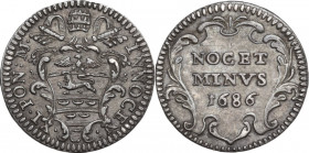 Roma. Innocenzo XI (1676-1689), Benedetto Odescalchi. Grosso 1686. CNI 143/145; M. 178; Berm. 2120. AG. 1.34 g. 19.00 mm. Patina riposata. BB+.