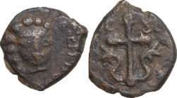 Salerno. Ruggero II (1105-1154). Follaro con testa e ancora (1127-1130). Bellizia 120. Travaini 177. D'Andrea-Contreras 133. AE. 2.14 g. 14.50 mm. qBB...