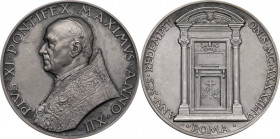 Pio XI (1922-1939), Achille Ratti. Medaglia annuale, A. XII. D/ PIVS XI PONTIFEX MAXIMVS ANNO XII. Busto a sinistra con berrettino e piviale; sotto, M...