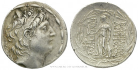 SYRIE - ROYAUME DE SYRIE, Antiochus VII Évergète (138-129 av. J.-C.), Tétradrachme frappé à Antioche, (Argent - 16,53 g - 30,7 mm - 1h)
A/ Tête diadé...