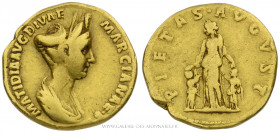 MATIDIE, Mère de Sabine (+119), Auréus frappé à Rome vers 115-117, (Or - 6,8 g - 19,7 mm - 7h)
A/ MATIDIA AVG. DIVAE - MARCIANAE F. Buste diadémé, et...