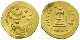 HÉRACLIUS et HÉRACLIUS CONSTANTIN (613-630), Solidus frappé à Constantinople, (Or - 4,43 g - 21,2 mm - 7h)
A/ DDNN HERACLIVS ET HERA CONST PP A. Les ...