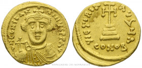 CONSTANT II (641-668), Solidus frappé à Constantinople, (Or - 4,41 g - 19,3 mm - 6h)
A/ DN CONTAN-TINVS PP AV. Buste barbu et couronné de Constant II...