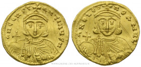 LÉON III et CONSTANTIN V (720-741), Solidus frappé à Constantinople, (Or - 4,41 g - 20,7 mm - 6h)
R/ DNO LEO-N P A MVL. Buste couronné de Léon III de...