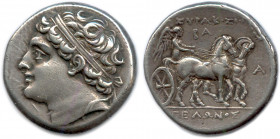 SICILE - SYRACUSE Règne de Hiéron II 274-219
Tête diadémée de Gélon à gauche. R/. Bige de chevaux conduit au pas à droite par Niké. Au-dessus, ΣΥΡΑΚΟΣ...