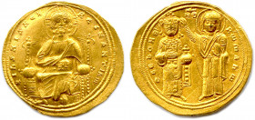 ROMAIN III ARGYRE 12 novembre 1028 - 11 avril 1034
IhS XIS RЄX RЄςhANTIhM. Le Christ en majesté assis de face sur un trône, bénissant et tenant les Év...