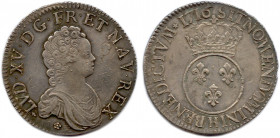 LOUIS XV 1er septembre 1715 - 10 mai 1774
Arrière petit-fils de Louis XIV
Buste du roi enfant. Dessous, rosette. Gland, marque de Allard. 
R/. Écu ron...