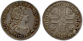 LOUIS XV 1715-1774
Buste jeune lauré et cuirassé. Renard, marque de Mathieu Renard de Petiton. R/. Croix formée de huit L couronnés cantonnée de quatr...