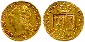 LOUIS XVI 1774-1793
Sa tête nue signée DUVIV. 
R/. Deux écus rectangulaires couronnés aux armes de France et de Navarre. Croix latine, marque de Jean-...