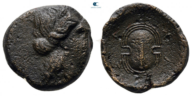 Islands off Attica. Salamis circa 339-318 BC. 
Bronze Æ

15 mm, 3,74 g


...