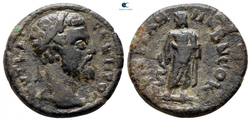 Mysia. Pergamon. Septimius Severus AD 193-211. 
Bronze Æ

19 mm, 3,68 g


...