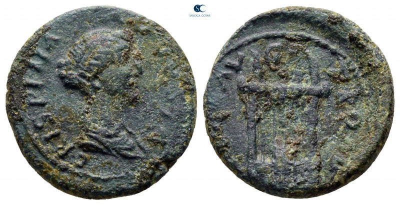Troas. Alexandreia. Crispina. Augusta AD 178-182. 
Bronze Æ

17 mm, 2,97 g
...