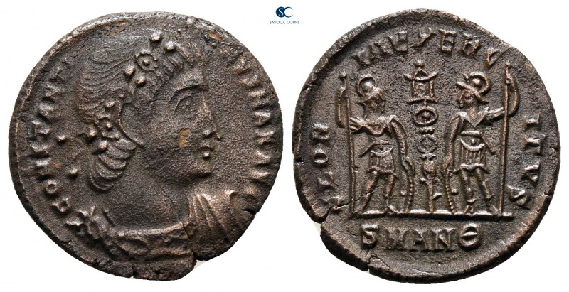 Constantine I the Great AD 306-337. Antioch
Follis Æ

15 mm, 1,66 g



ne...