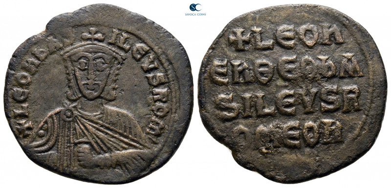 Leo VI the Wise AD 886-912. Constantinople
Follis Æ

26 mm, 6,20 g



ver...