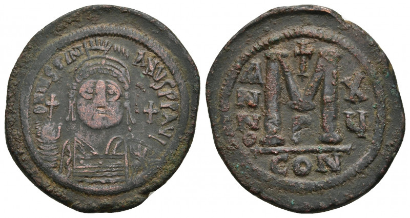 JUSTINIAN I, 527-565 AD. AE, Follis. Constantinople. 23.1 g. 40.5 mm.