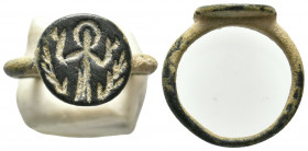 ANCIENT BYZANTINE BRONZE RING (11th-13th. CENTURY AD)
Condition : See picture. No return.
Weight : 5.39 g
Diameter: 26.05 mm