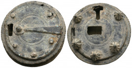ANCIENT BYZANTINE BRONZE LOCK MECHANISM (CA. 11 – 13 AD)
Condition: See picture. No return
Weight: 25.13 g
Diameter: 42.80 mm