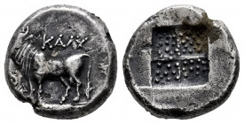Bithynia. Kalchedon. Drachm. 367-340 BC. (SNG BM Black Sea-104). (Hgc-7,511). Anv.: KAΛX, bull standing to left on grain ear; kerykeion and caduceus t...