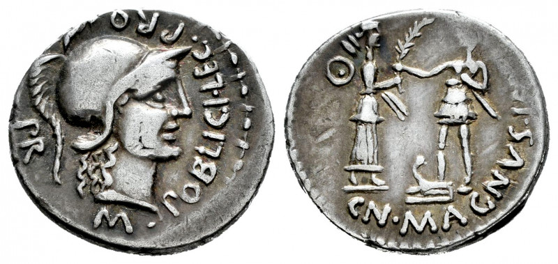Pompeius Magnus. Cn. Pompeius Magnus y M. Poblicius. Denarius. 46-45 a.C. Hispan...