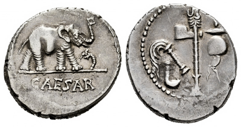 Julius Caesar. Denarius. 54-51 BC. Galia. (Ffc-50). (Craw-443/1). (Cal-640). Anv...