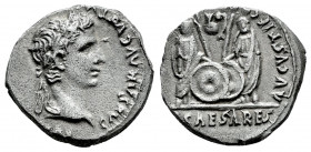 Augustus. Denarius. 7-6 a. C. Lugdunum. (Ffc-22). (Ric-207). (Cal-852). Anv.: CAESAR AVGVSTVS (DIVI. F.PATER. PATRIAE), his laureate head right. Rev.:...