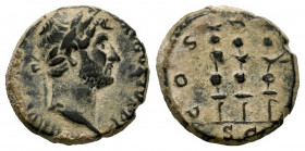 Hadrian. Cuadrante. 125-128 AD. Rome. (Ric-977). Anv.: HAD(RIANVS) AVGVSTVS P P, laureate head right. Rev.: COS (III), three standards, S-C across fie...