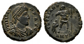 Valens. Follis. 364-378 AD. Antioch. (Ric-IX 10b). Anv.: D N VALENS P F AVG, pearl-diademed, draped and cuirassed bust right. Rev.: GLORIA ROMANORVM, ...