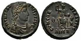 Theodosius I. Centenionalis. 378-383 AD. Antioch. (Ric-IX 47 var). Anv.: D N THEODOSIVS P F AVG, pearl-diademed, draped and cuirassed bust to right. R...