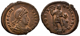 Arcadius. Maiorina. 392-395 AD. Nicomedia. (Ric-IX 46b). (LRBC-2423). Anv.: D N ARCADIVS P F AVG, diademed, draped and cuirassed bust right. Rev.: GLO...