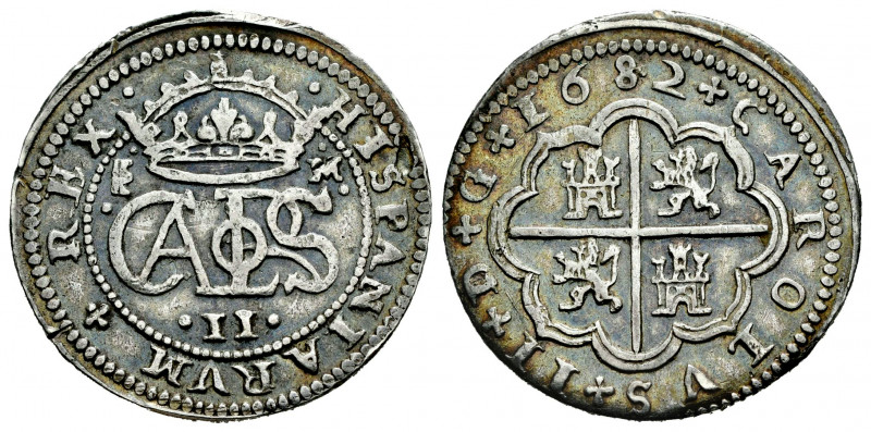 Charles II (1665-1700). 2 reales. 1682. Segovia. M. (Cal-442). Ag. 7,06 g. Sligh...