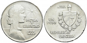 Cuba. 1 peso. 1935. (Km-22). Ag. 26,71 g. Choice VF. Est...70,00. 

Spanish Description: Cuba. 1 peso. 1935. (Km-22). Ag. 26,71 g. MBC+. Est...70,00...