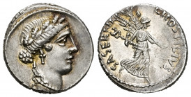 Hostilius. L. Hostilius Saserna. Denarius. 48 BC. Rome. (Ffc-757). (Craw-448/1a). (Cal-625). Anv.: Laureate head of Venus or Piety right. Rev.: L. HOS...