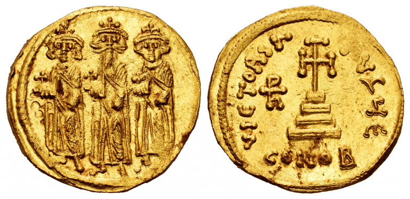 Heraclius, with Heraclius Constantine & Heraclonas. Solidus. 638-641 AD. Constan...
