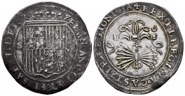 Catholic Kings (1474-1504). 8 reales. Sevilla. (Cal-577). Anv.: FERN ANDVS· ET· ELISABET· DEI. Rev.: +REX· ET· REGINA· CASTELE· LEGIONIS· A. Ag. Shiel...
